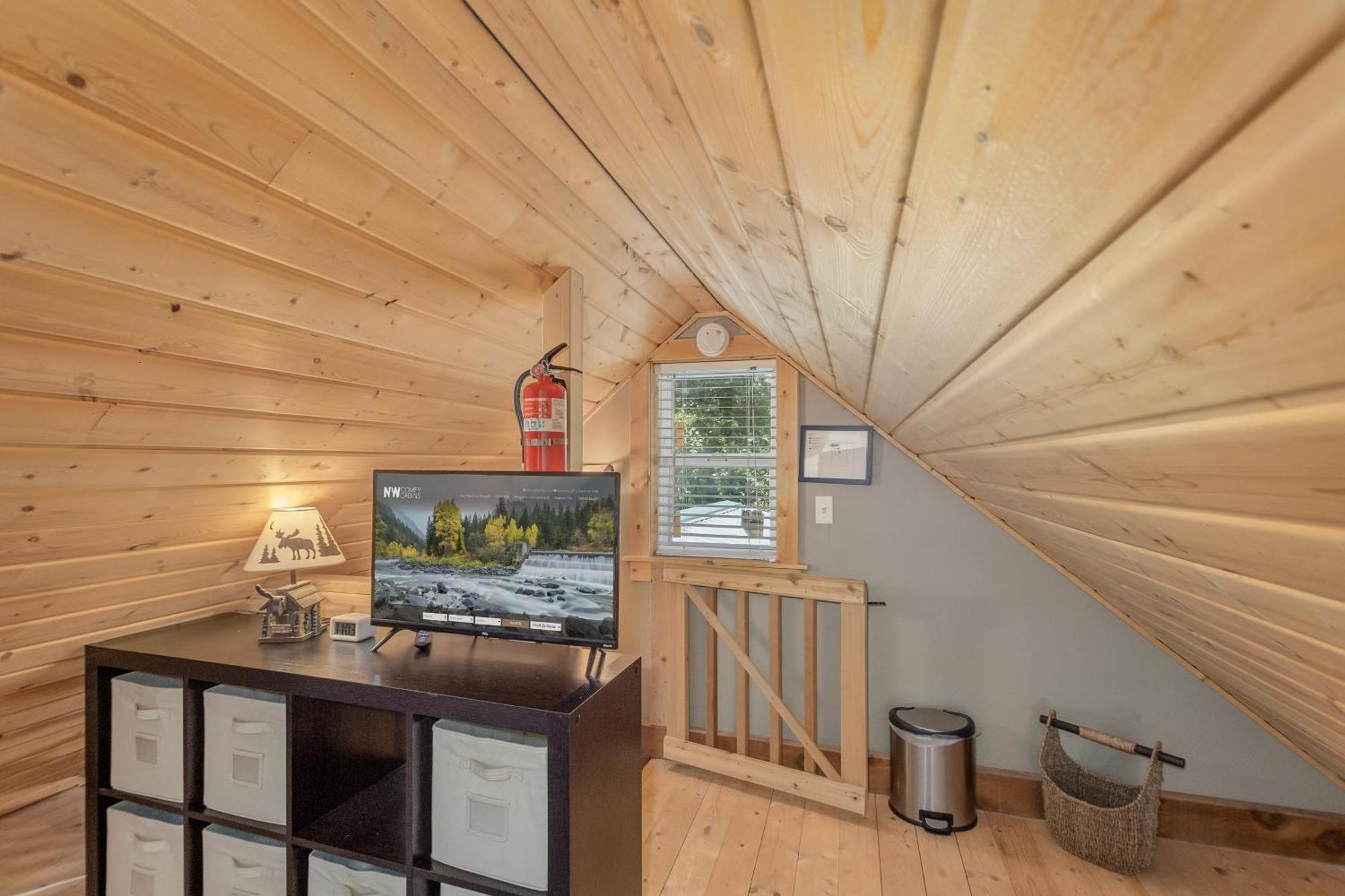 Lil Bigfoot Chalet By Nw Comfy Cabins Левенуэрт Экстерьер фото